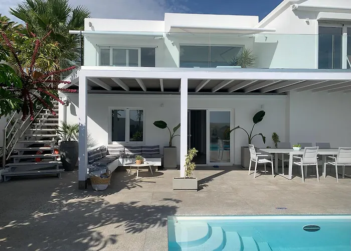 Villa Del Mar Lanzarote - Luxury Beachhouse